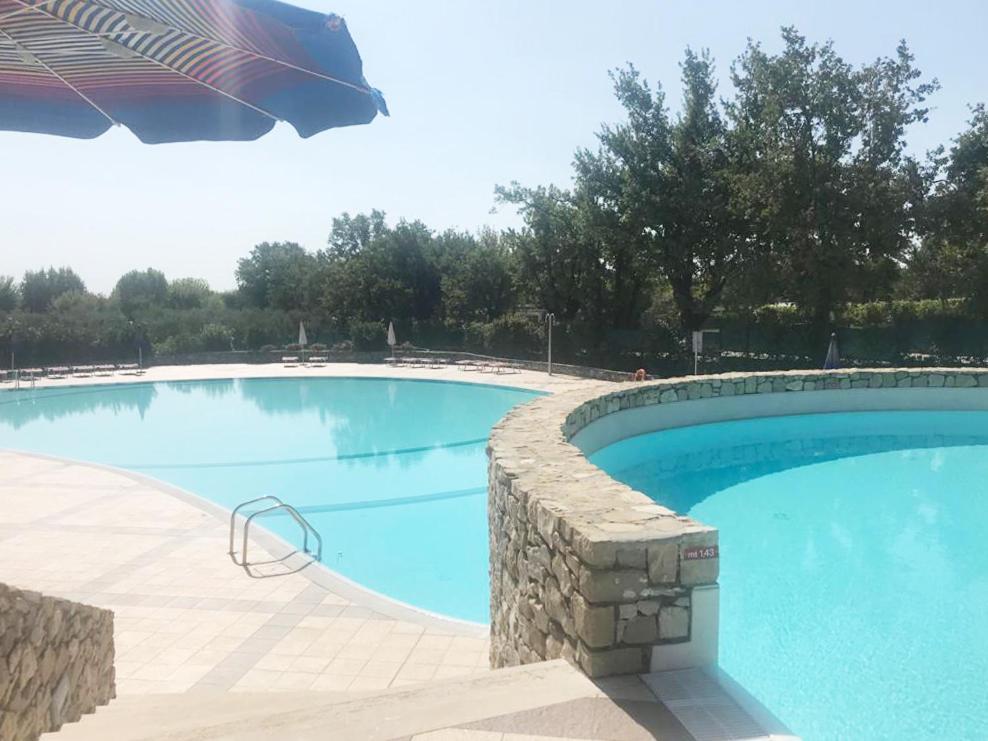 Luxury Apartments - Le Fate - Residence With Pool Манерба дел Гарда Екстериор снимка