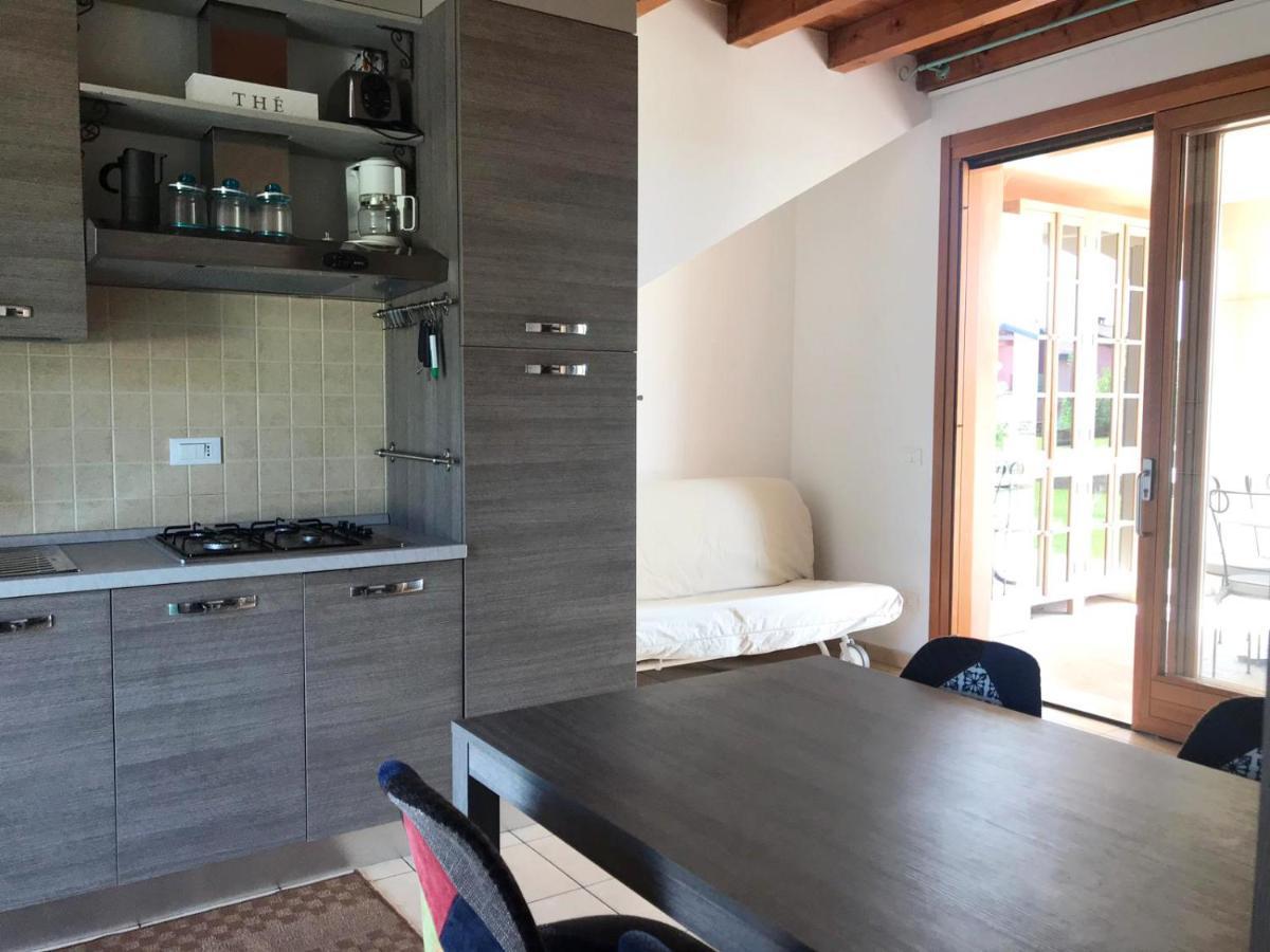 Luxury Apartments - Le Fate - Residence With Pool Манерба дел Гарда Екстериор снимка